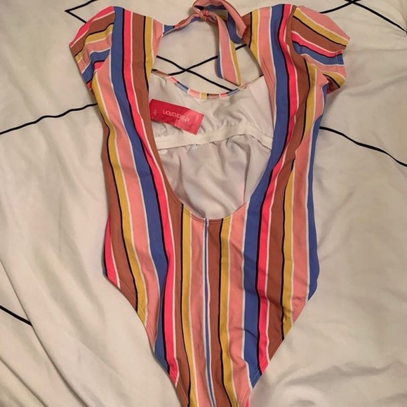 NWT Sz M Cap sleeve one piece swimsuit - Picture 6 of 7